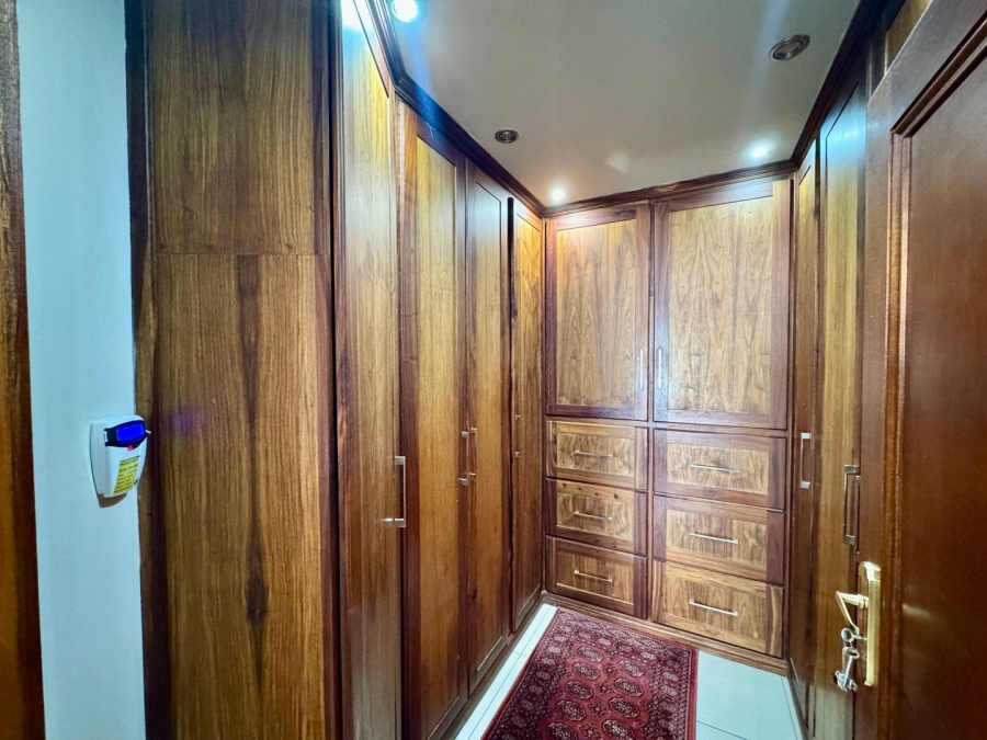 3 Bedroom Property for Sale in Van Der Hoff Park North West